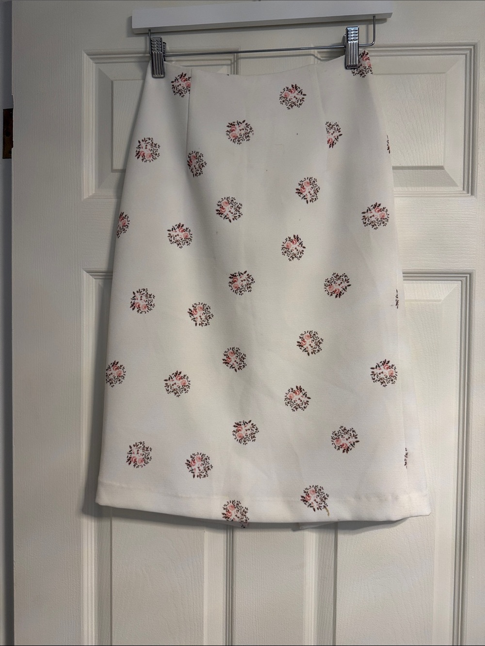 Club Monaco White Pencil Skirt with Pink Floral Motif - Picture 1 of 5